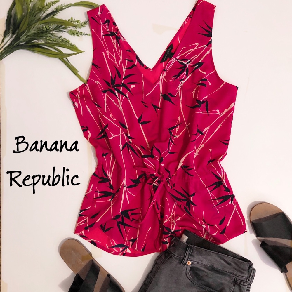 Banana Republic tropical sleeveless v neck top